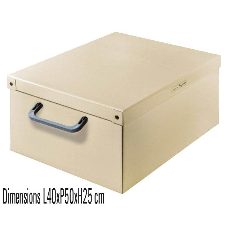 Cette boîte de rangement en carton recyclé, collection Classic décor Beige, allie esthétisme et robustesse. Sa surface plastifiée garantit une durabilité optimale, tandis que les encres sans solvant respectent l’environnement.
